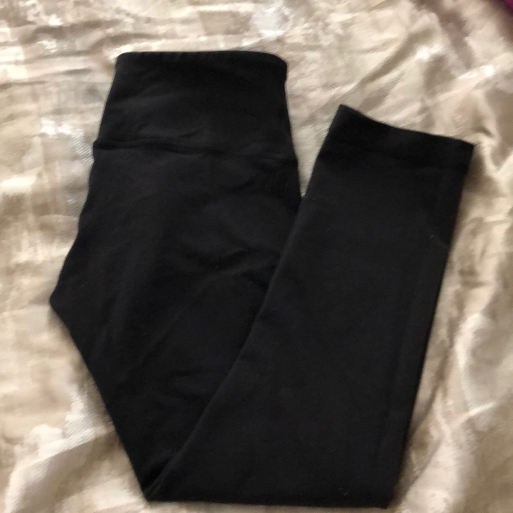 Lululemon Wunder under crop size 4