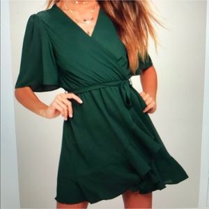 Lulus Florest green flutter sleeve wrap dress
