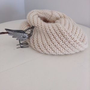 Chunky Wool Knit Infinity Scarf