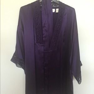 VICTORIA’S SECRET SILK PURPLE 2 PC KIMONO ROBE SET