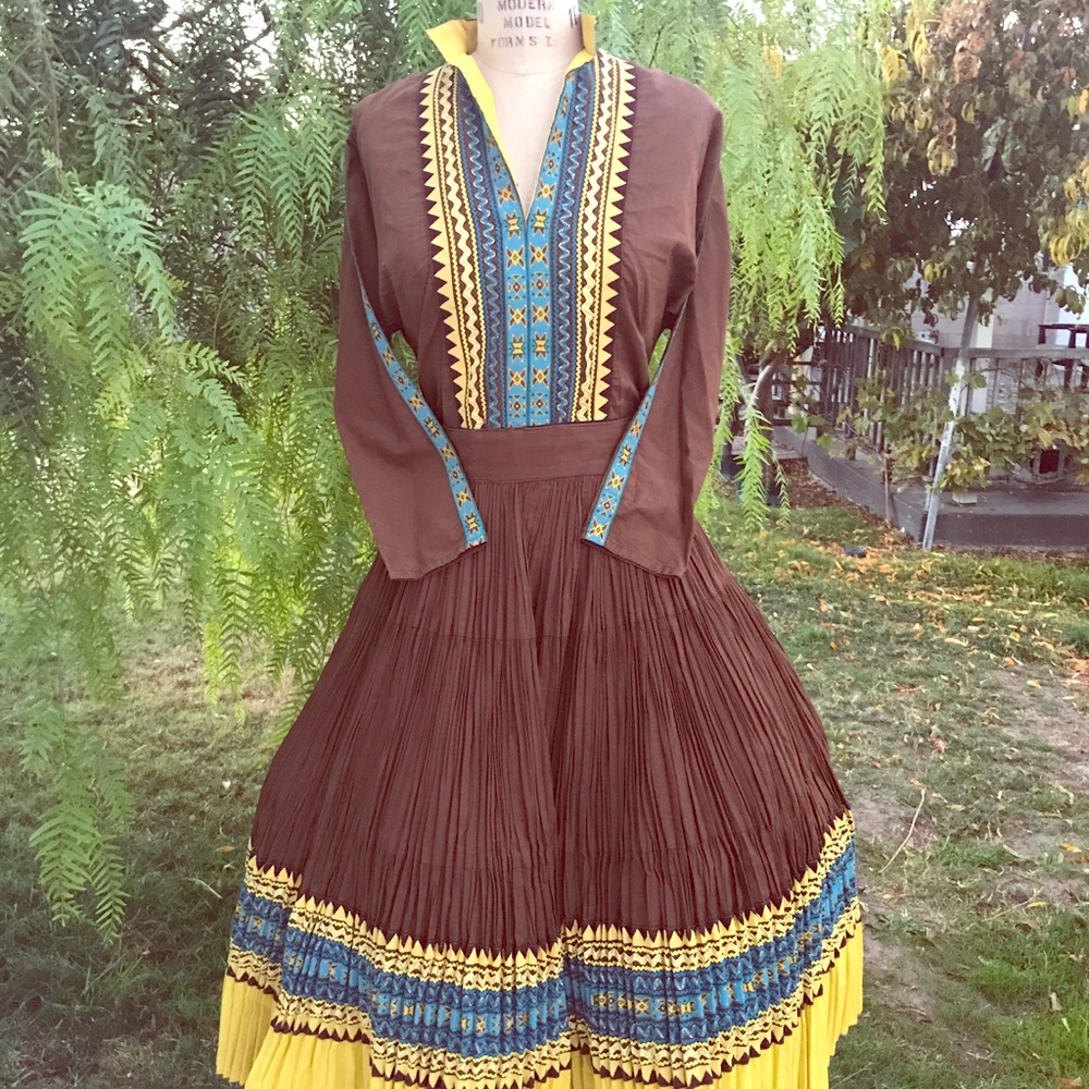 Vintage 50s - 60s southwestern two piece patio set