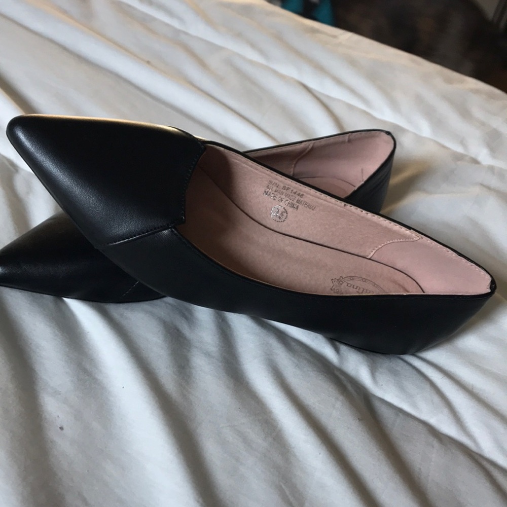 Black, pointed flats