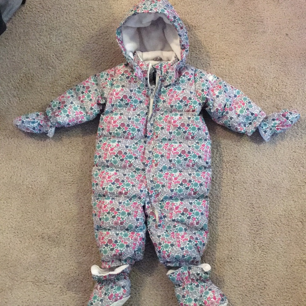 BabyGap Snow Suit 6-12 months