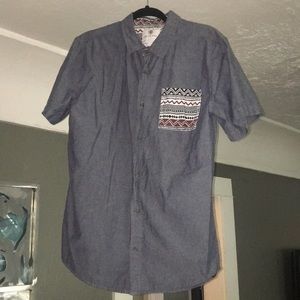 Patterned pocket short sleeve button up | Large