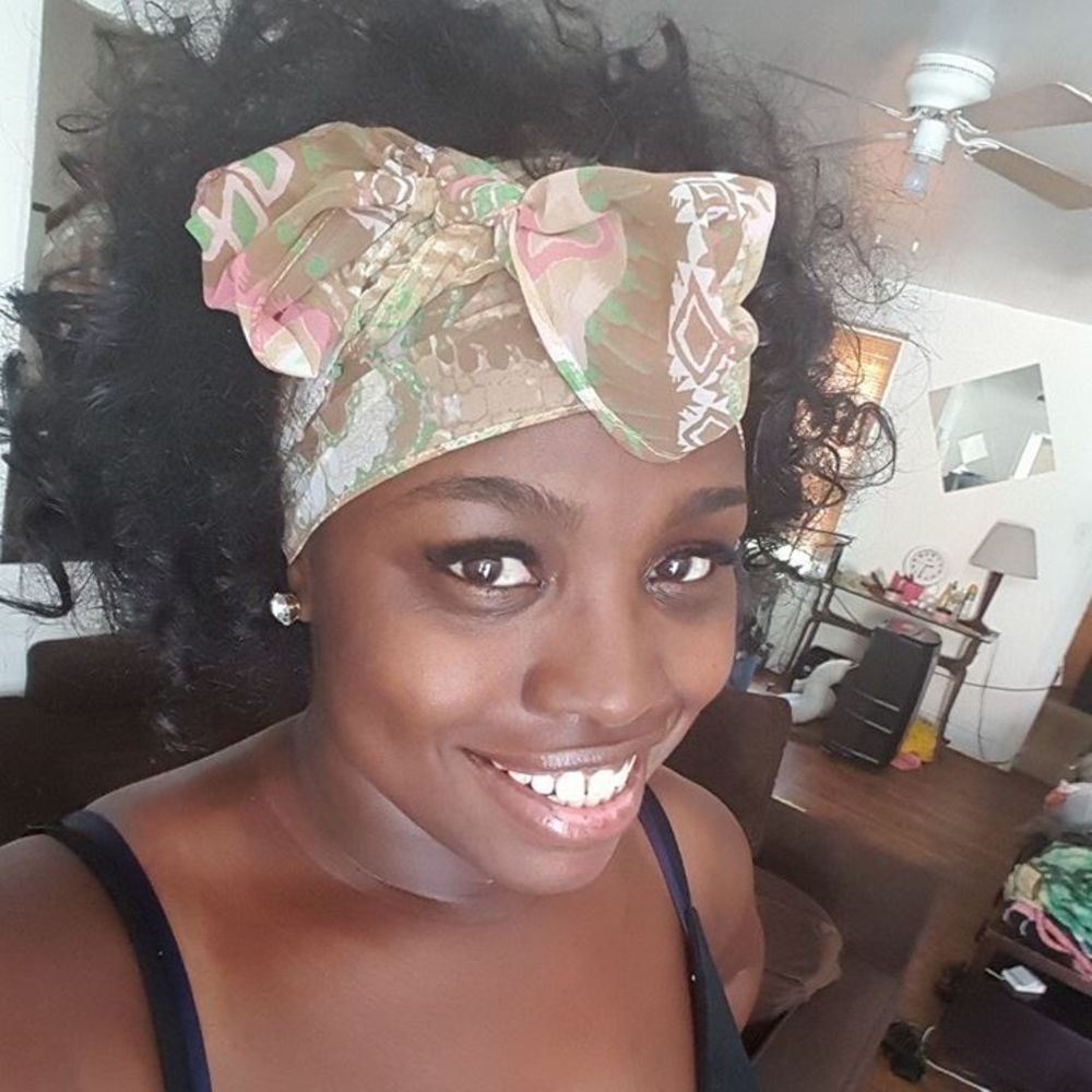 Meet your Posher, Lasheika