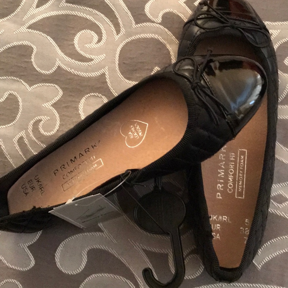 Black flats
