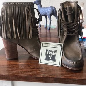 BRAND NEW Frye Boots