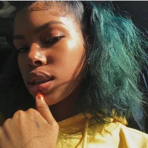 Meet your Posher, Jordan