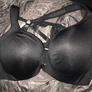 Izod bra 42DD runs small. Brand new with tags.
