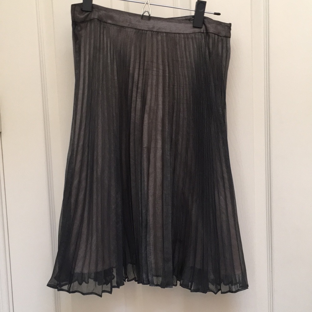 Club Monaco knee length skirt