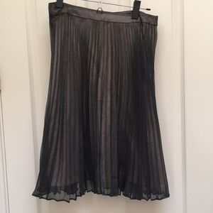 Club Monaco knee length skirt
