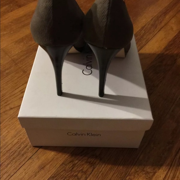 NIB Calvin Klein, Gilda/Stilettos, sz 9.5M - Picture 3 of 4