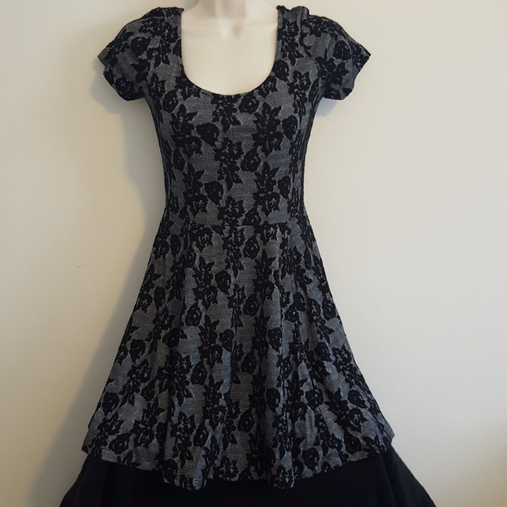 Super stretch flowered Skater dress