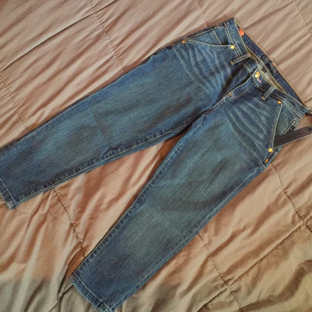 Authentic Juicy Couture capri jeans