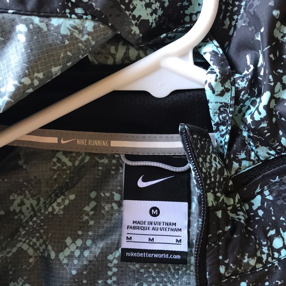 Nike Running Jacket - image 3