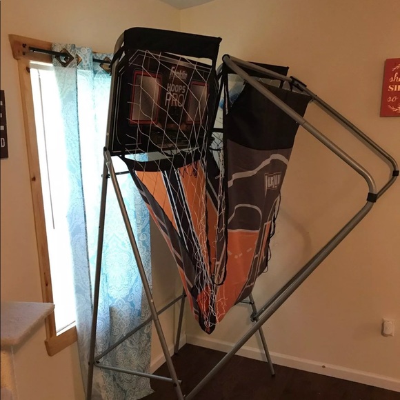 Franklins hoop pro basketball shoot out - Picture 3 of 4