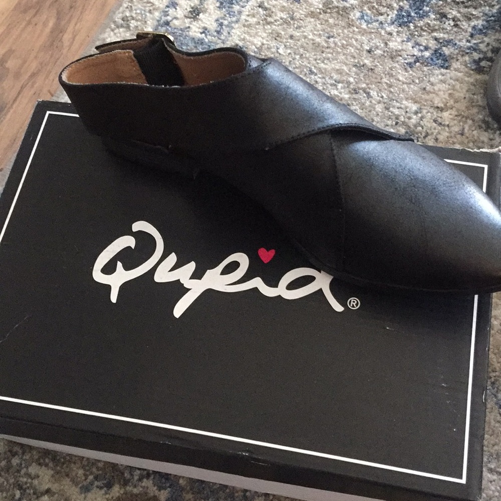 QUPID NEW IN BOX SIZE 9