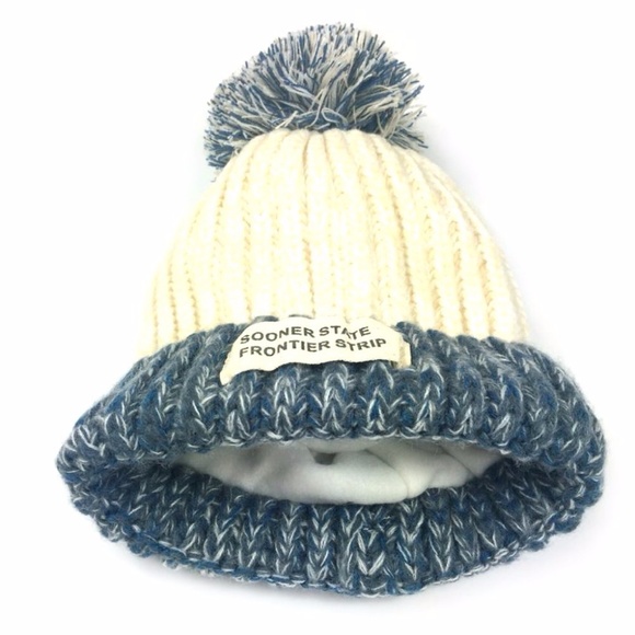 Women Wool Pom Pom Hat - Picture 2 of 3