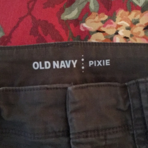 Old Navy Pixie Pants - Picture 4 of 5