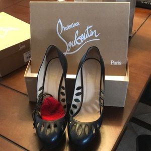Christian Loubouton 8.5 Blk Graffita 4.5 heels
