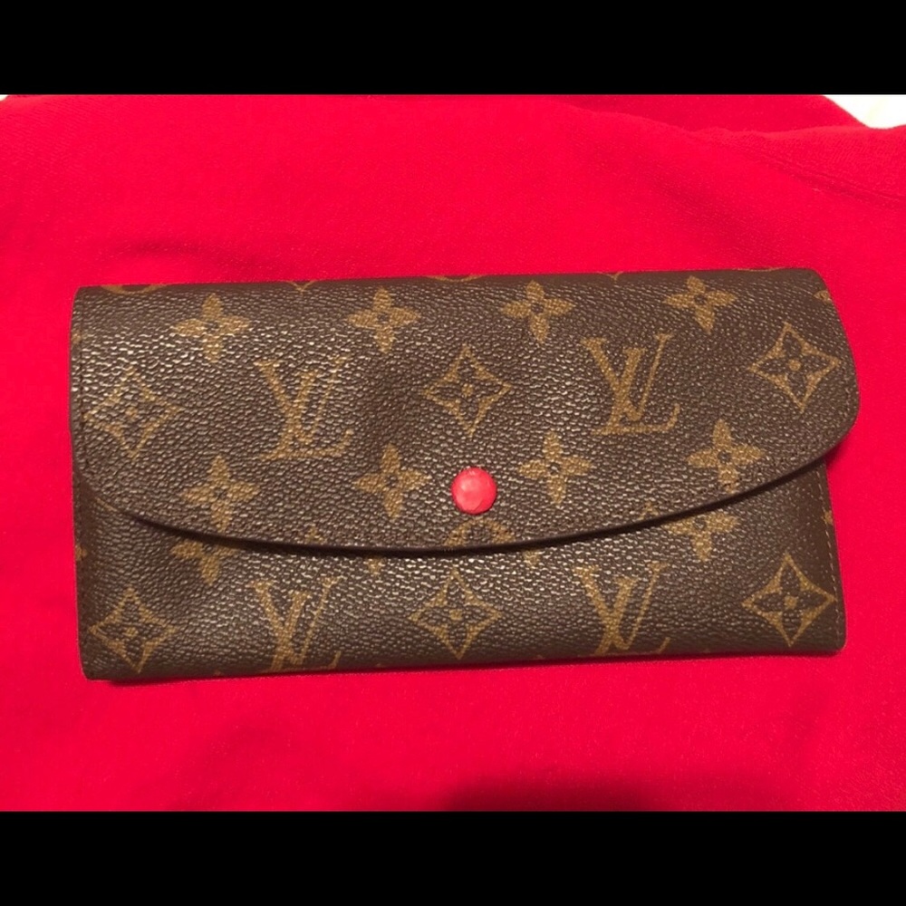 LV WALLET