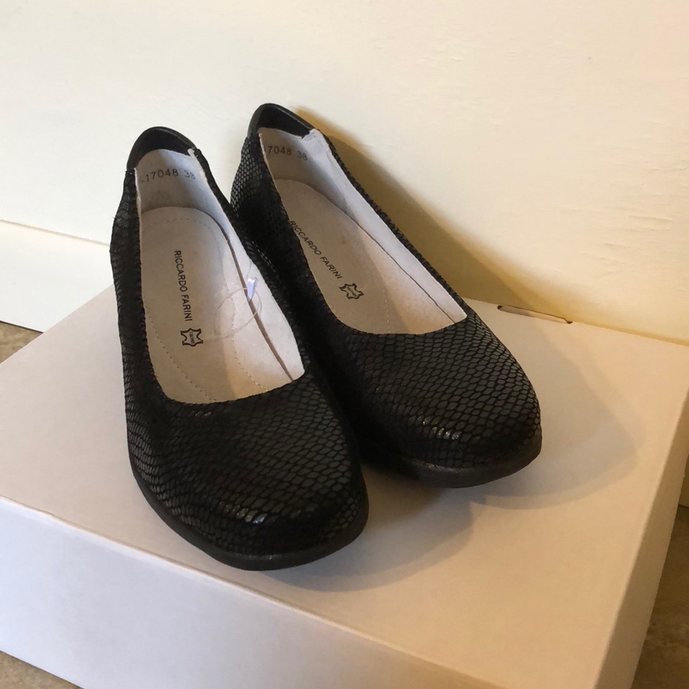 Ricardo Farini wedge flats