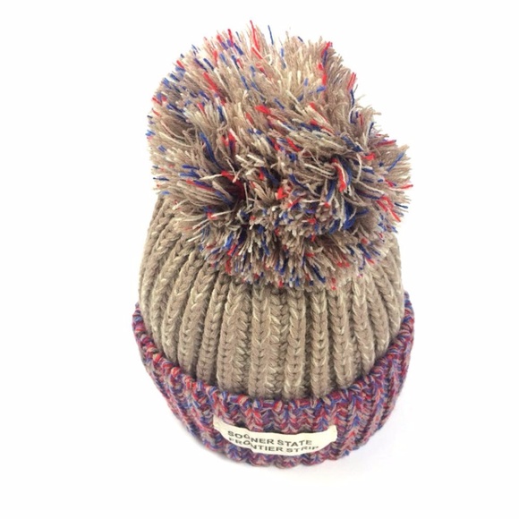 Women Wool Pom Pom Hat - Picture 4 of 4