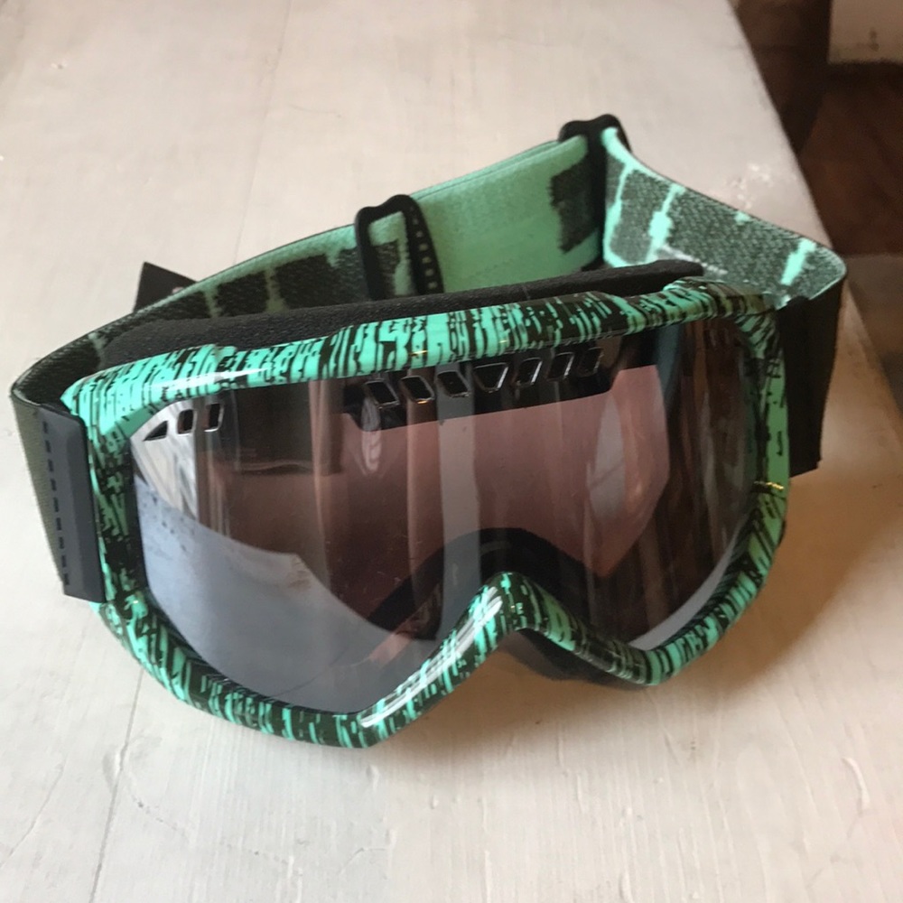 Smith goggles