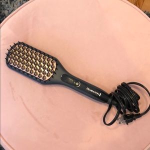 Remington straightening brush