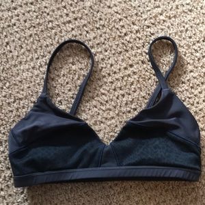 Lululemon sports bra