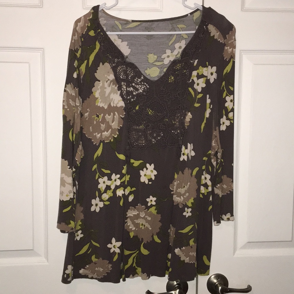 Sonoma Gray Floral Crochet front Top 2x