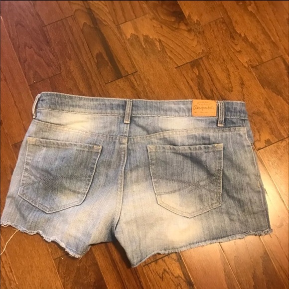 Blue denim daisy dukes Aeropostale size 8 - Picture 2 of 4