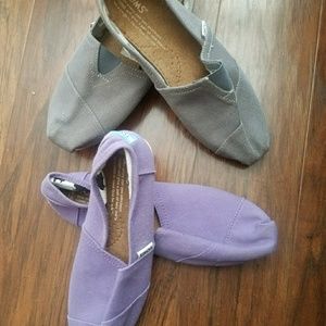 Size 10 Tom's womans slip on shoes