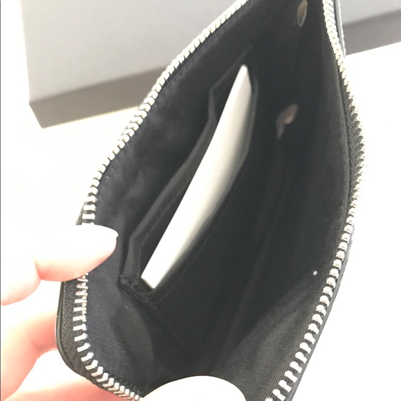 Brand New Coach Corner Zip Wristlet - Picture 4 of 4