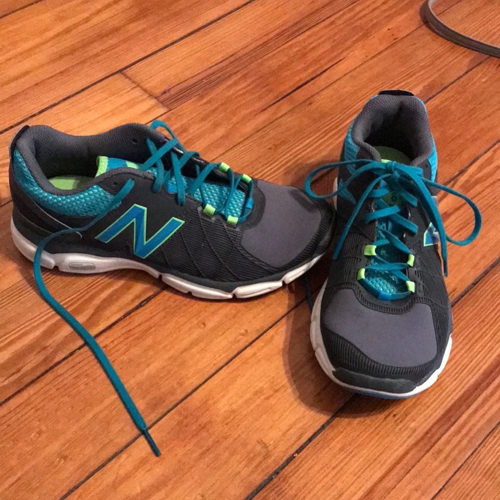 New Balance sneakers size 7 never worn