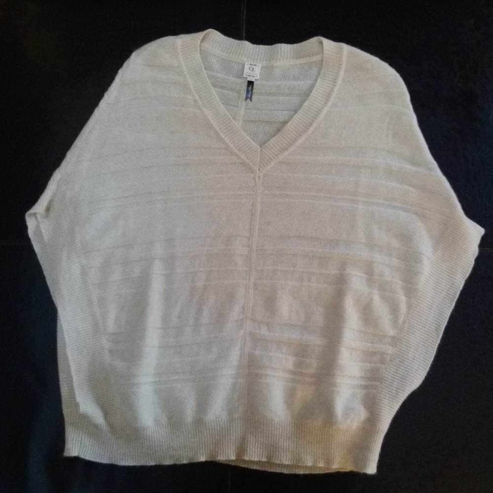 ** 3 for $15 ** cream colored cashmere sweater