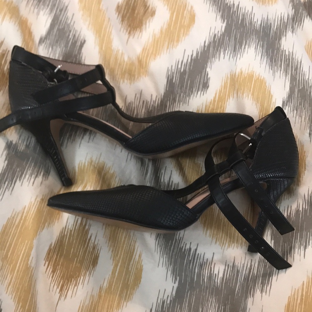 Aldo black strappy heels