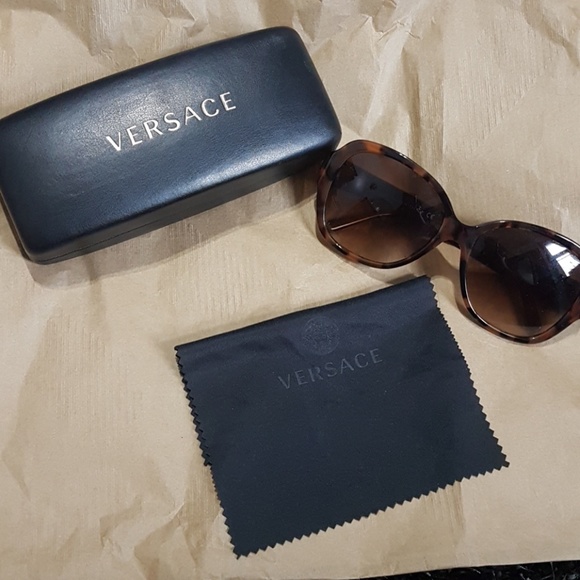 Authentic Versace sunglasses main image 5