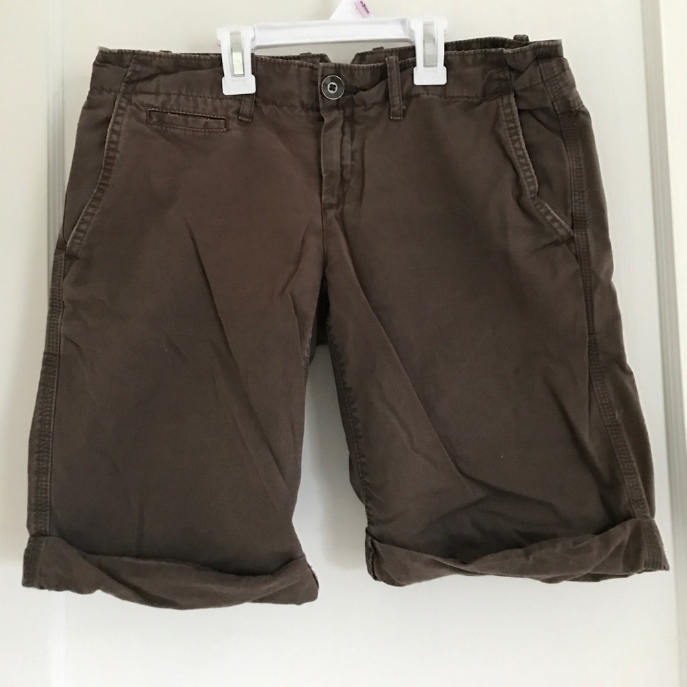 Gap women’s boy fit shorts