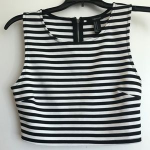 FOREVER XXI Crop Top