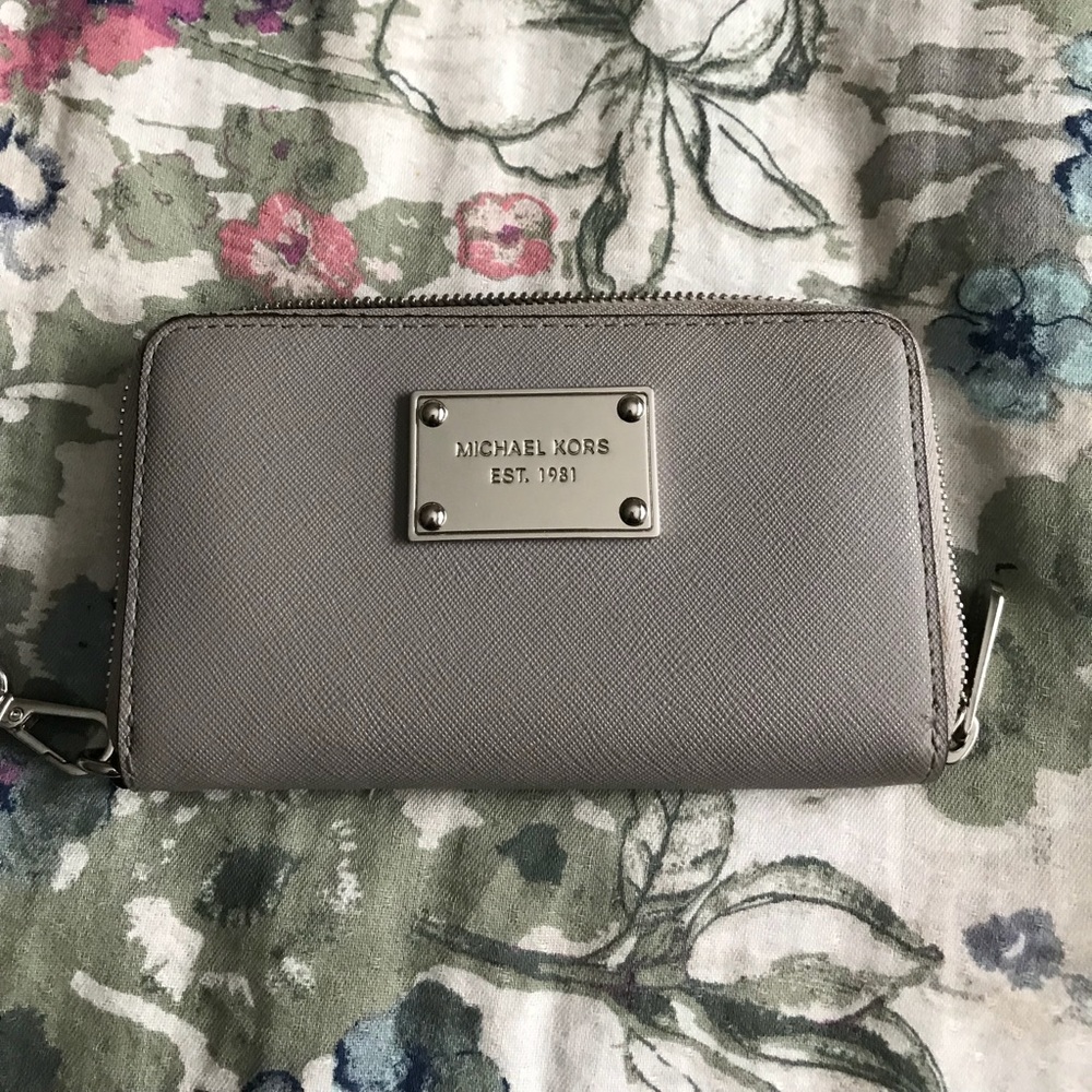 Michael Korda gray wallet