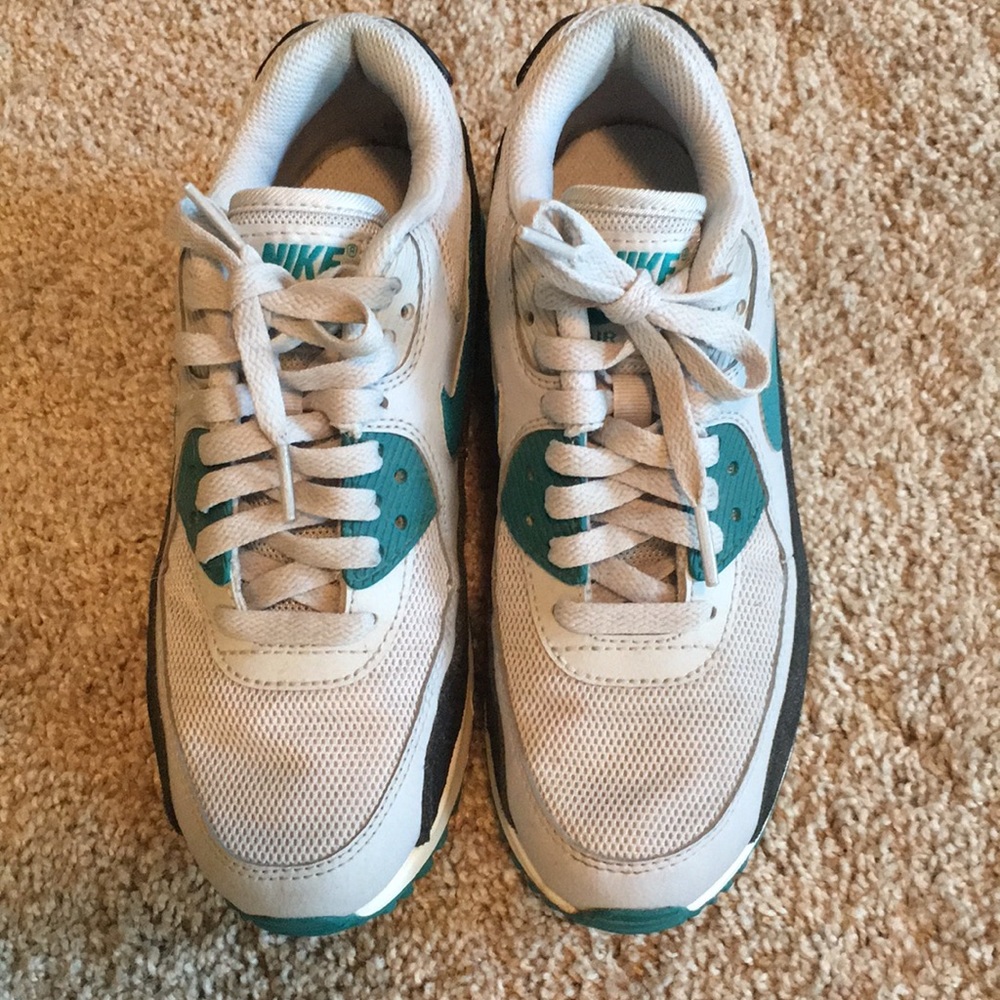 Nike air tennis shoes 🎀