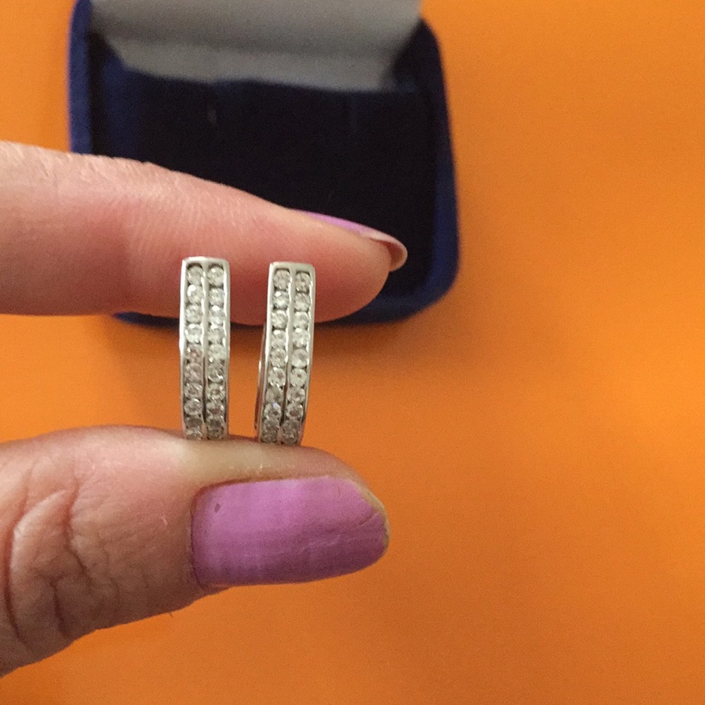925 Sterling Silver hoop Earrings!
