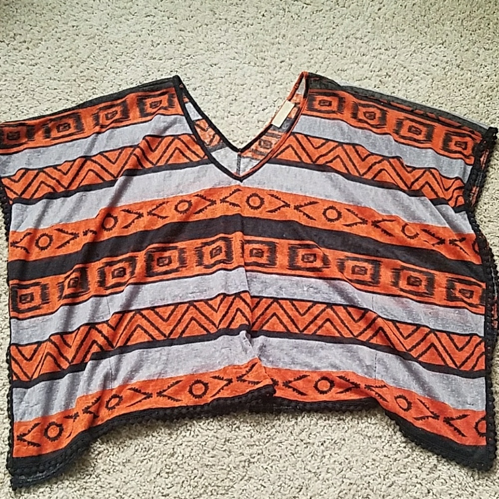 🔴4/$12 Tribal shirt