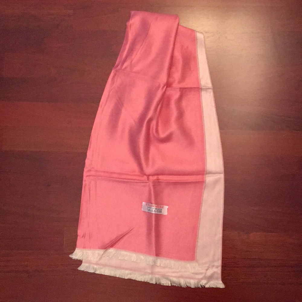 Cashmere scarf