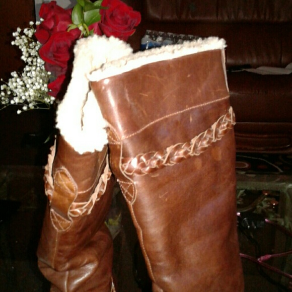 SOLD!!!Uggs. - Picture 2 of 4