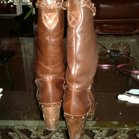SOLD!!!Uggs. - Picture 3 of 4