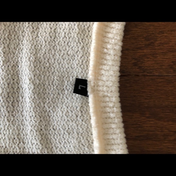 NWT cream sweater. Sz L (size 8) - Picture 3 of 3