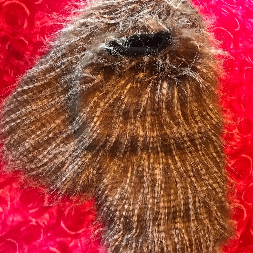 Faux fur leg warmers