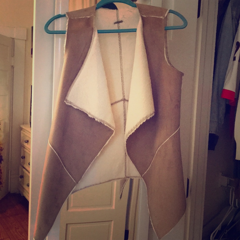GUESS Suede and fur vest